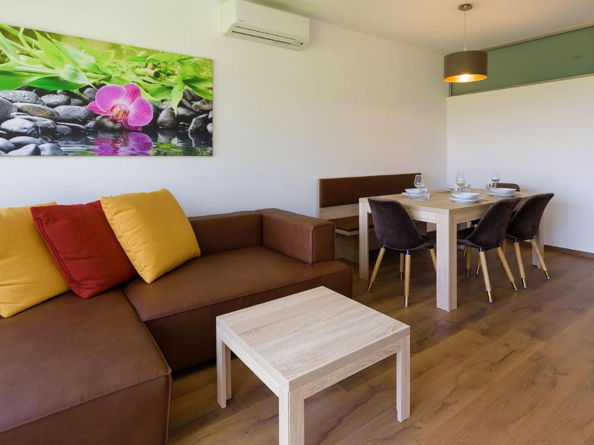 Apartment With Pool, Roof Terrace, Garden Zsira Exterior photo